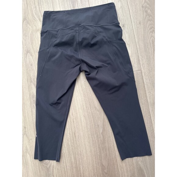 Lululemon Black High-Rise Crop Leggings With Side Pockets & Reflective Details - - Picture 3 of 4